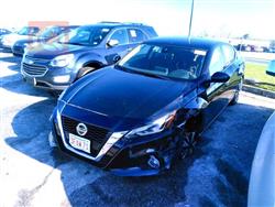 نيسان ألتيما